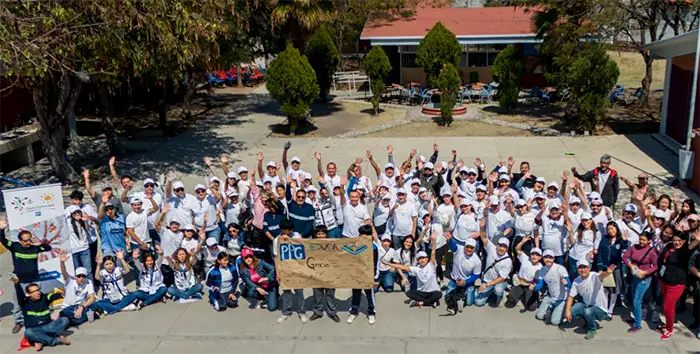 Voluntariado PPG Colorful Communities escuela Querétaro