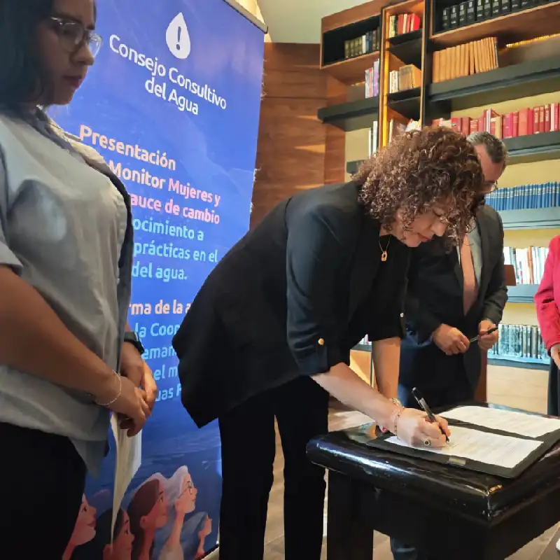 Firma convenio Consejo Consultivo Agua GIZ