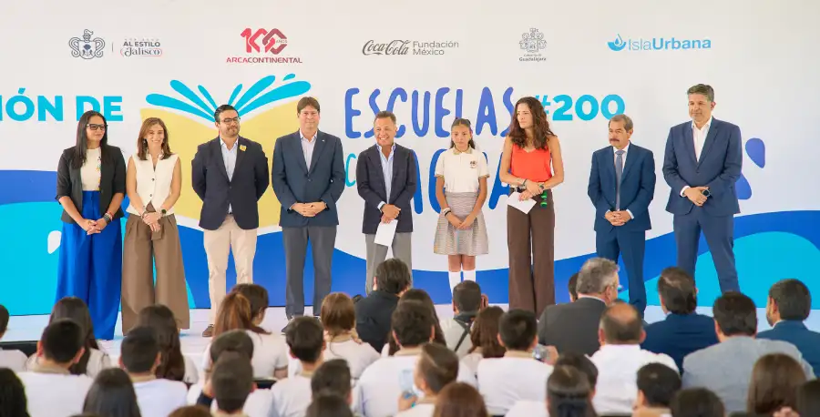 captación de agua pluvial escuelas México