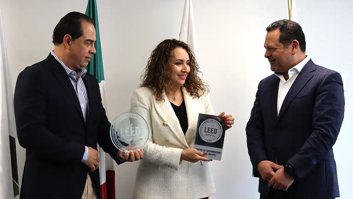 El valor de una certificación internacional como LEED O+M, que evalúa la operación y mantenimiento eficiente de edificios existentes en términos de energía, agua, residuos, transporte y experiencia humana, radica en mantener un estándar a través de una gestión constante.