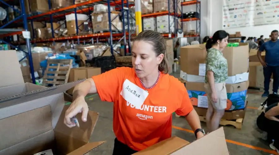 avión de carga Amazon ayuda humanitaria